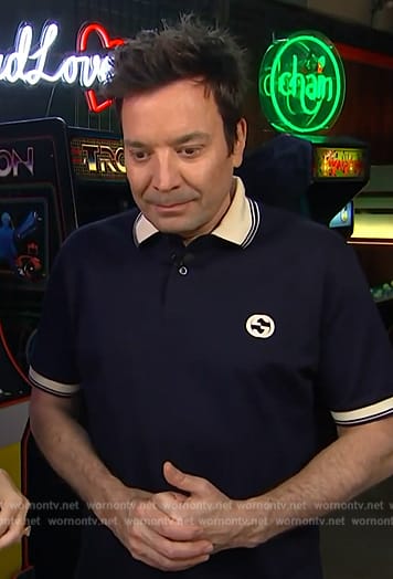 Jimmy Fallon’s navy polo on E! News