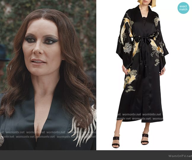 Josie Natori Lucky Dragon Silk Long Robe worn by Laura Benanti  on Elsbeth