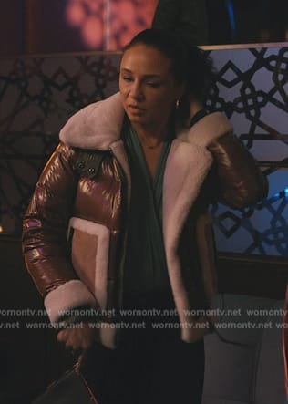 Kaya's brown sherpa jacket on Elsbeth