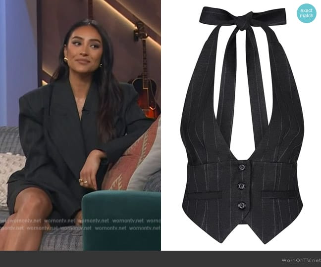 Laretaggio Busto Fitted Vest in Dark Grey worn by Shay Mitchell on The Kelly Clarkson Show