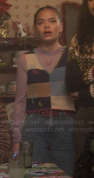 Mouse's patchwork sweater vest on Pretty Little Liars Original Sin