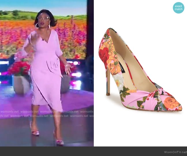 Nine West Faiza Knotted Pointy Toe Pumps worn by Jennifer Hudson on The Jennifer Hudson Show