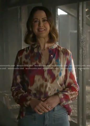 Polly's multicolor print blouse on 9-1-1