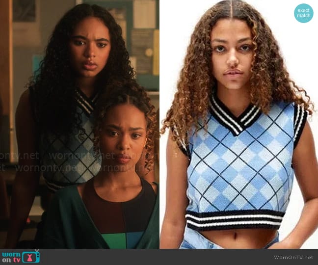 Ragged Priest Harvester Argyle Plaid Cropped Sweater Vest worn by Tabitha 'Tabby' Hayworth (Chandler Kinney) on Pretty Little Liars Original Sin