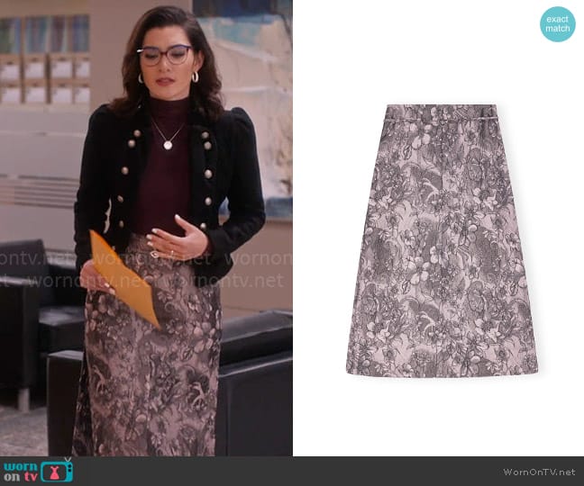 Susan’s lace skirt on So Help Me Todd