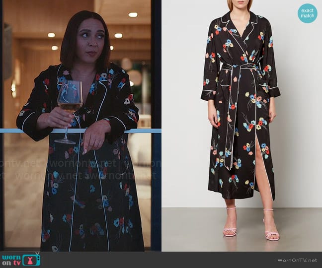 Molly’s black floral robe on Loot