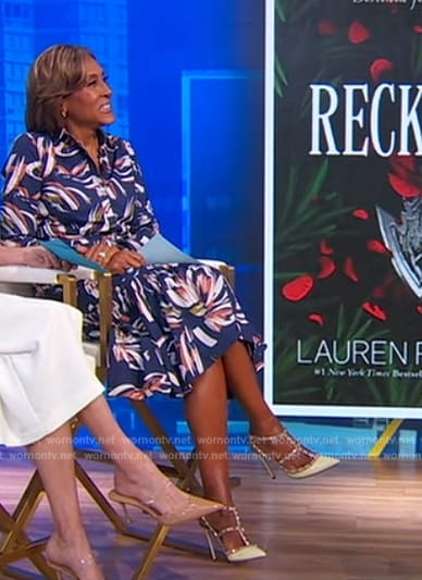 Robin’s white studded pumps on Good Morning America