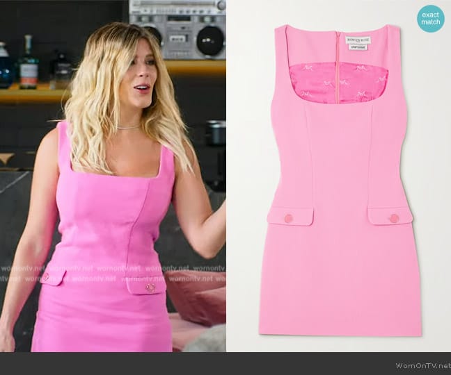 WornOnTV: Alexandra’s pink mini dress with front pockets on Selling the ...