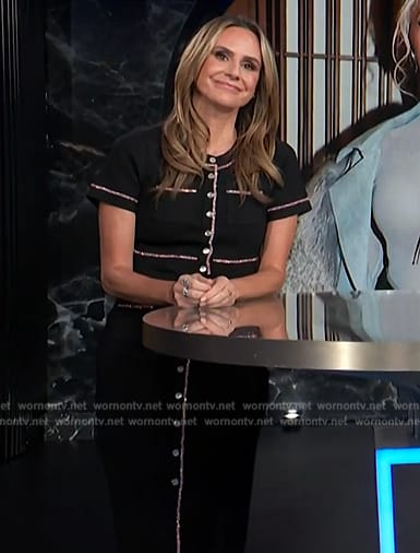 Keltie's black cropped top and skirt on E! News