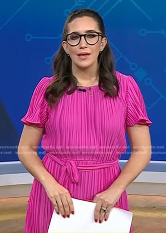 Savannah's pink pleated dress on Today