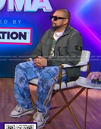 Sean Paul's green jacket and blue palm tree print pants on Good Morning America