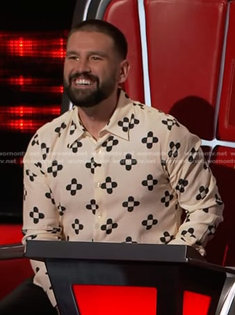 Shay Mooney's ivory floral print shirt on The Voice