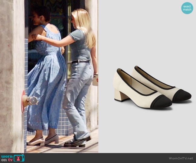 Vivaia Julie Round-Toe Chunky Heels worn by Selena Gomez on Selena + Restaurant