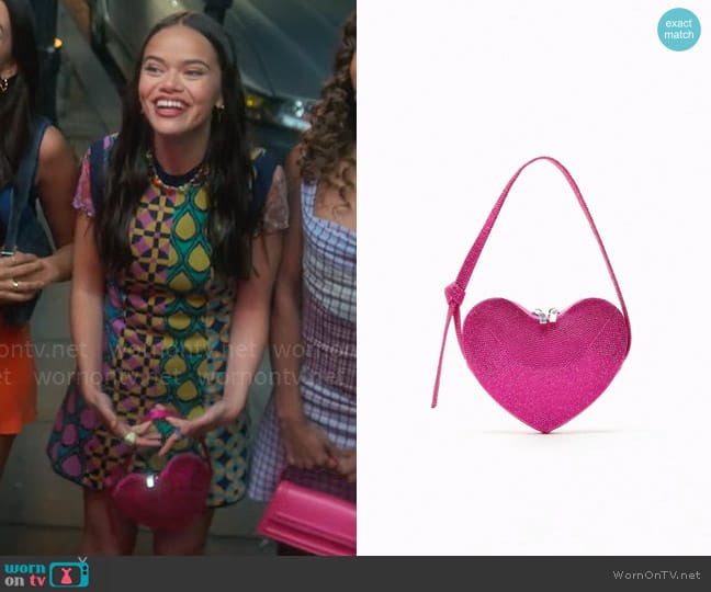 Zara Mini City Heart Bag worn by Minnie 'Mouse' Honrada (Malia Pyles) on Pretty Little Liars Original Sin