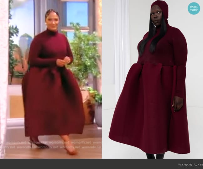 WornOnTV: Golda Rosheuvel’s burgundy flared dress on The View | Clothes ...