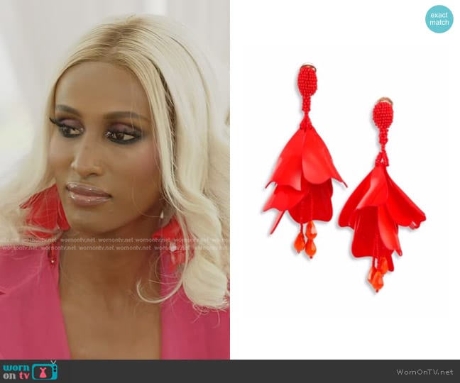 Oscar de la Renta Cayenne Large Impatiens Floral Earrings worn by Chanel Ayan (Chanel Ayan) on The Real Housewives of Dubai