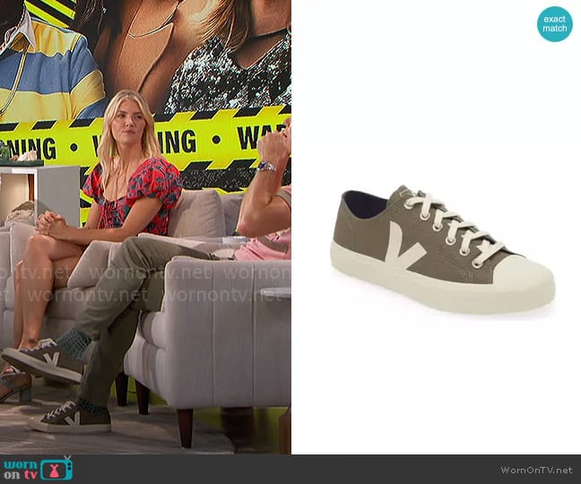 Veja Wata II Low Ripstop Sneaker in Kaki Pierre worn by Jerry O'Connell on The Talk