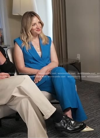 Abby Elliott’s blue sleeveless blazer and wide-leg pants on Good Morning America