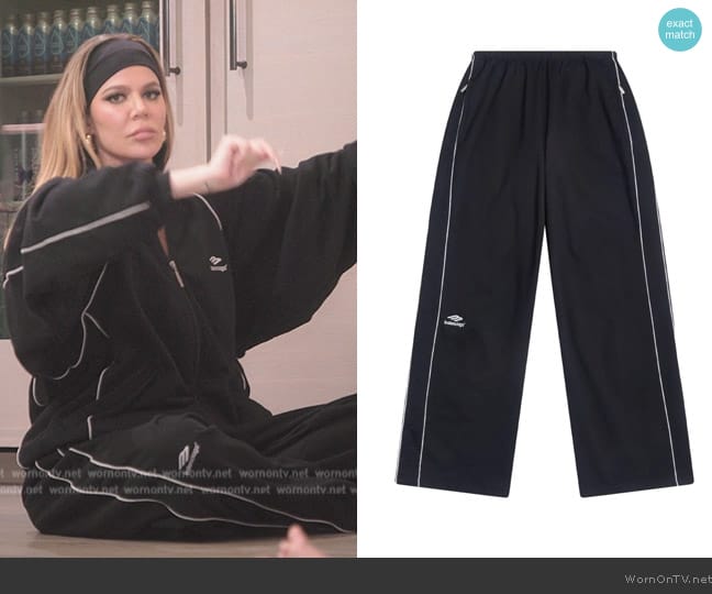 Balenciaga 3b Sports Icon Trousers worn by Khloe Kardashian (Khloe Kardashian) on The Kardashians