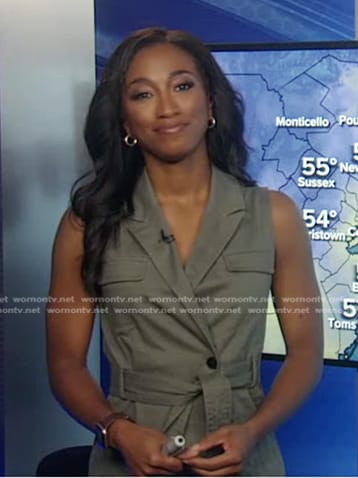 Brittany's grey sleeveless utility dress on Good Morning America