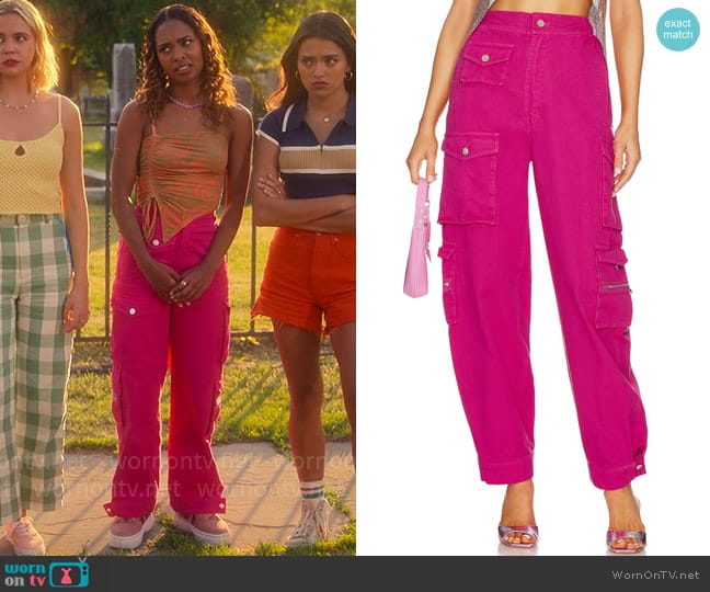 EB Denim Cargos in Pink Peacock worn by Faran Bryant (Zaria) on Pretty Little Liars Original Sin