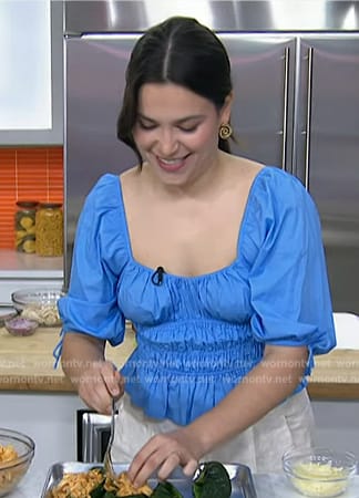 Elena Besser's blue smocked top on Today