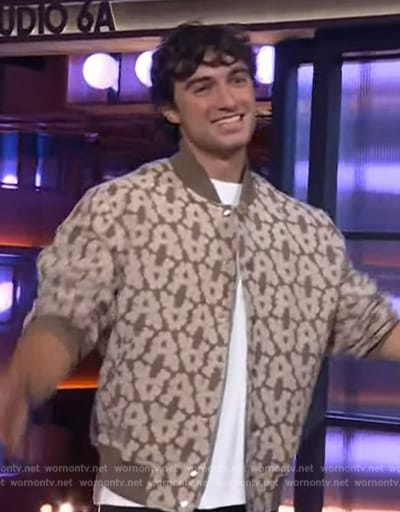 Ezra Frech’s brown printed bomber jacket on The Kelly Clarkson Show