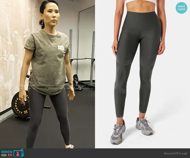 Fanka Body Sculpt Side Pocket Leggings in Dark Gray worn by Vicky Nguyen on Today