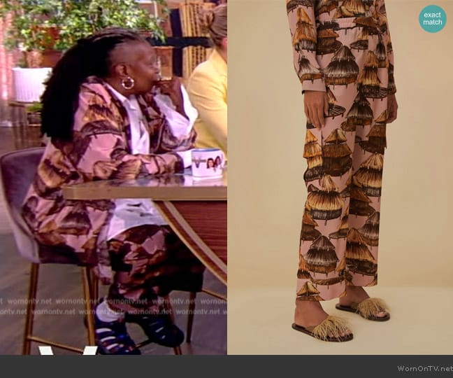 Farm Rio Shuhu Beige Cargo Pants worn by Whoopi Goldberg on The View