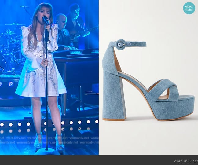 Gianvito Rossi Sheridan 110 denim platform sandals worn by Kelly Clarkson on The Kelly Clarkson Show