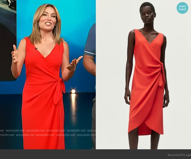 H&M Textured Wrap Dress worn by Kit Hoover on Access Hollywood