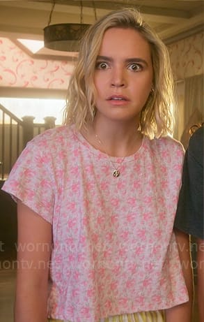 Imogen's pink floral t-shirt on Pretty Little Liars Original Sin