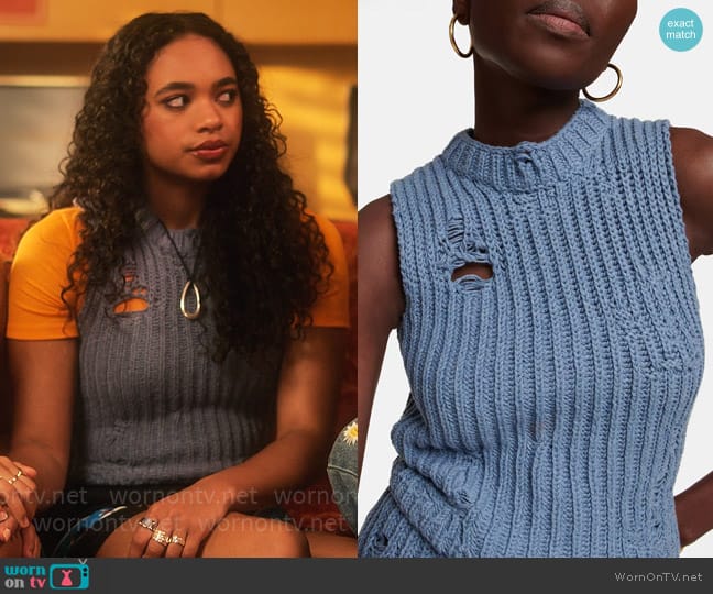 JW Anderson Distressed ribbed-knit sweater vest worn by Tabitha 'Tabby' Hayworth (Chandler Kinney) on Pretty Little Liars Original Sin