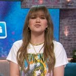 Kelly’s Stevie Nicks graphic tee on The Kelly Clarkson Show