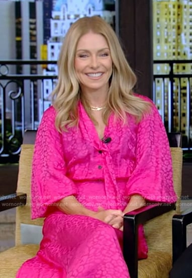 Kelly’s pink tie neck midi dress on Live with Kelly and Mark