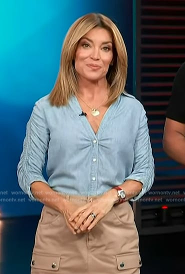 WornOnTV: Kit’s ruched sleeve shirt and cargo mini skirt on Access ...