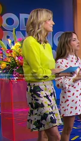 Lara's navy floral print skirt on Good Morning America