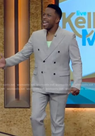 Leslie Odom Jr's gray suit on Live with Kelly and Mark