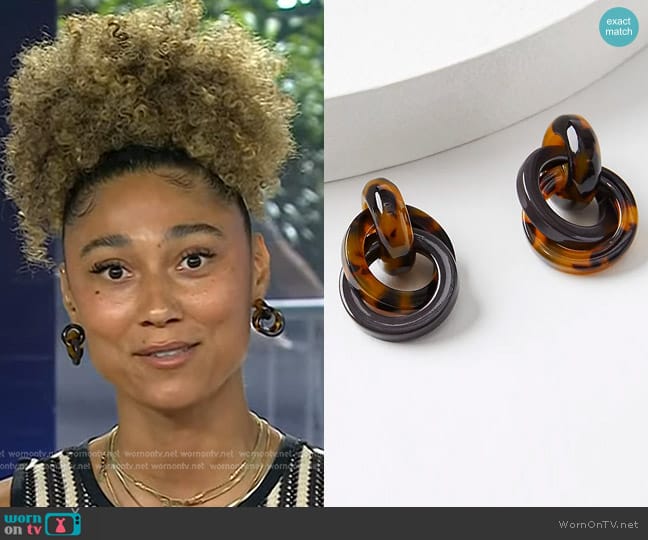 Loft Tortoiseshell Print Link Earrings worn by Ally Love on Today