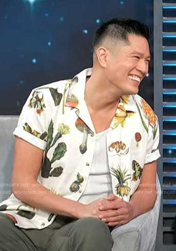 Mark Hoying’s floral print shirt on Access Hollywood