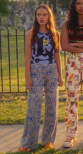 Mouse's flower top and character print pants on Pretty Little Liars Original Sin