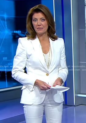 Norah’s white blazer on CBS Evening News