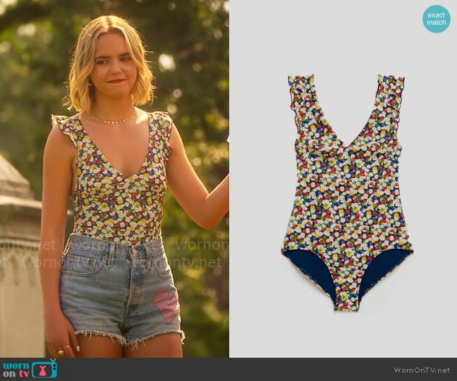 Imogen’s floral v-neck bodysuit on Pretty Little Liars Summer School