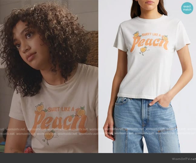 WornOnTV: Olivia’s Peach print tee on All American | Samantha Logan ...