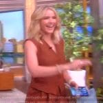 Sara’s brown vest and pants on The View