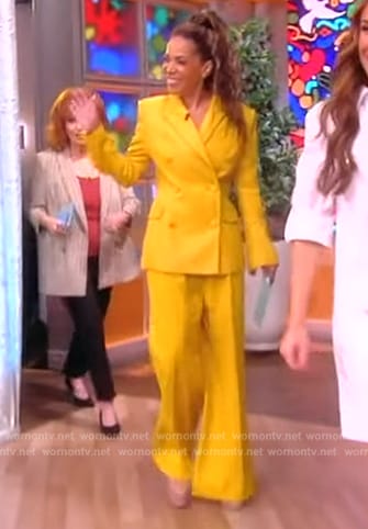 Sunny’s yellow leather suit on The View