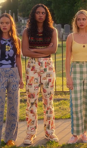 Tabby's comic print jeans and knit tank top on Pretty Little Liars Original Sin