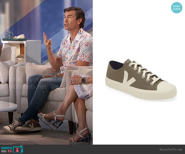 Veja Wata II Low Ripstop Sneaker in Kaki Pierre worn by Jerry O'Connell on The Talk