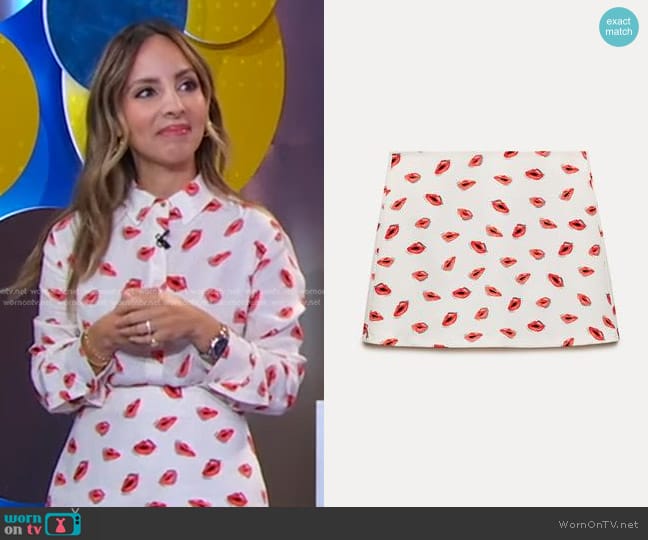 Zara Printed Mini Skirt in Ecru worn by Lilliana Vazquez on Good Morning America