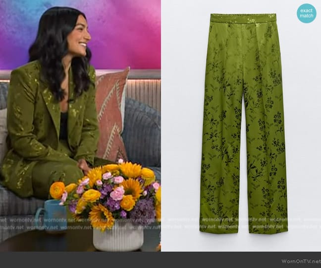 Zara Straight Leg Jacquard Pants worn by Zoya Biglary on The Kelly Clarkson Show